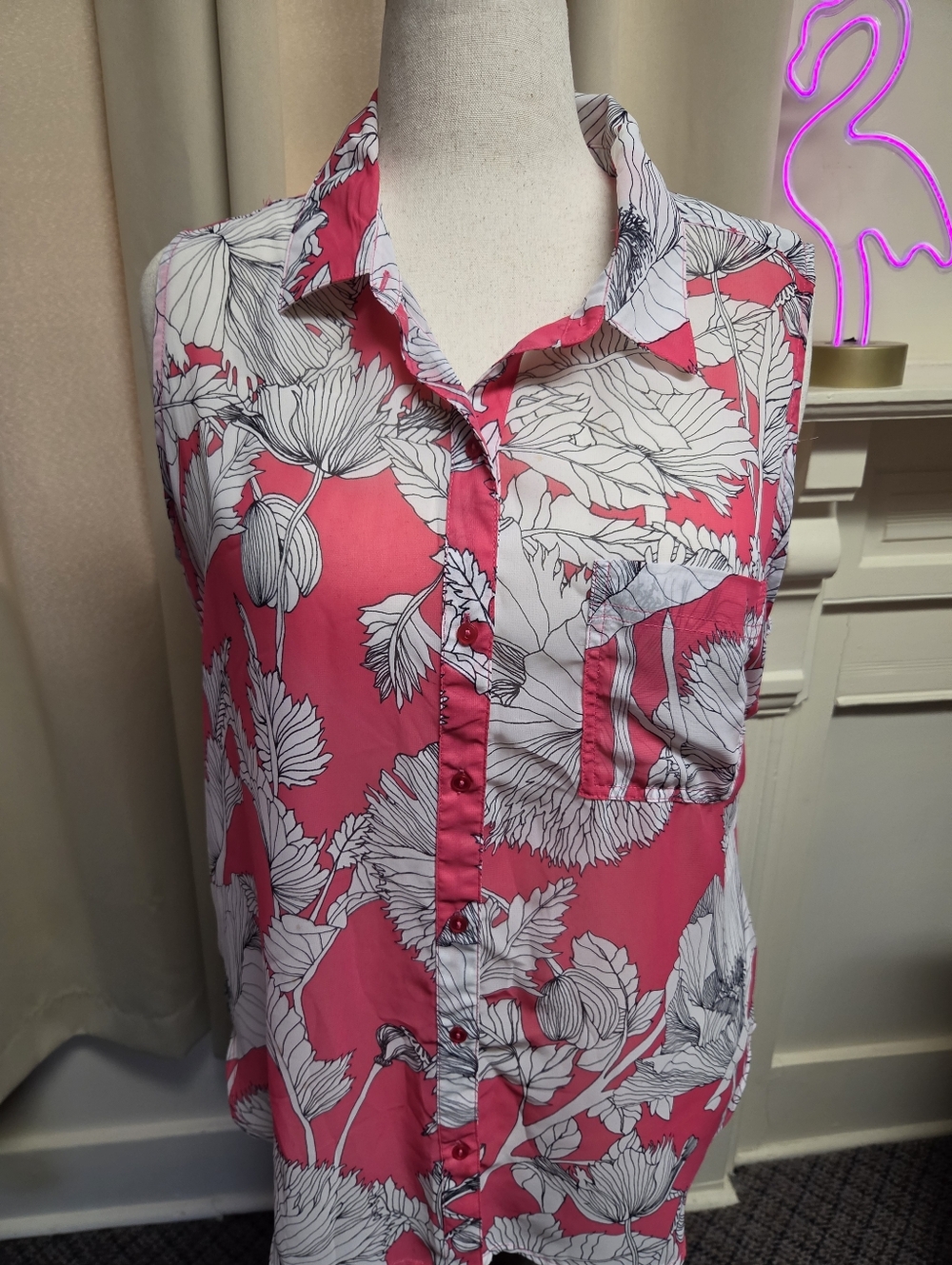 Liz Clairborne Sleeveless Floral Button-Front Sheer Blouse  in Pink and White